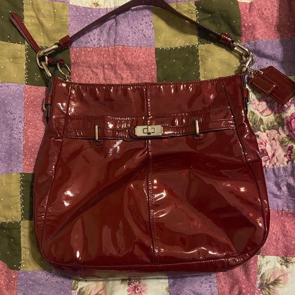 Coach Handbags - COACH Chelsea Ashlyn red patent hobo 17861